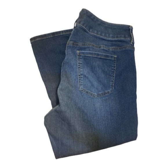 Torrid High Rise 3 Button Fly Dark Blue Crop Jeggings - Picture 3 of 5